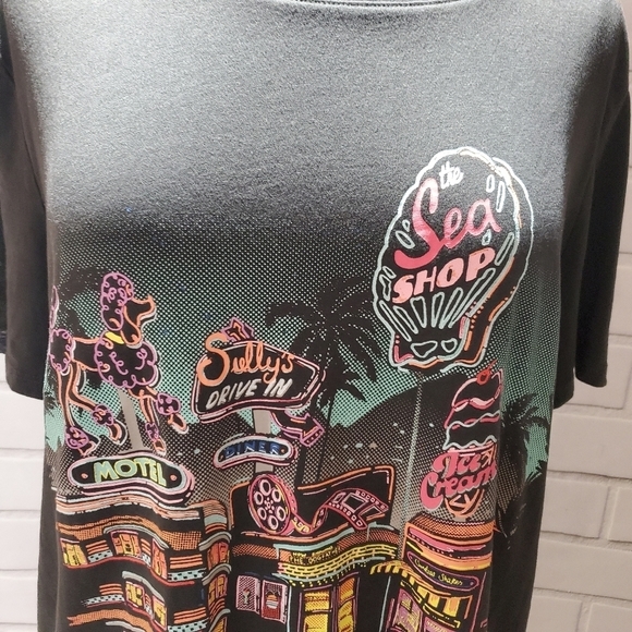 GRAPHIC tee shirt H&M size L. Preowned. - Picture 2 of 6